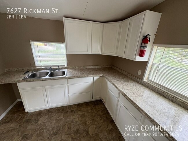 Building Photo - 7627 Rickman St