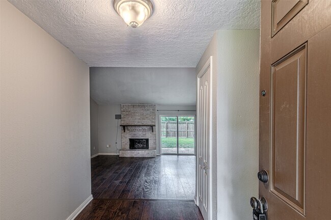 Building Photo - 9702 Birsay St
