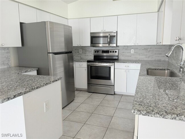 Foto del edificio - 4150 Tarpon Ave