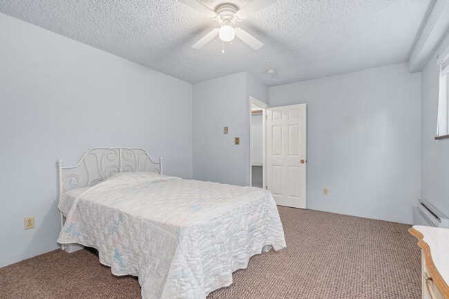 Building Photo - 4820 200 Street-SI ID1375276P