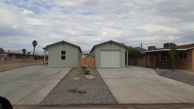 Building Photo - 1490 Tonto Dr