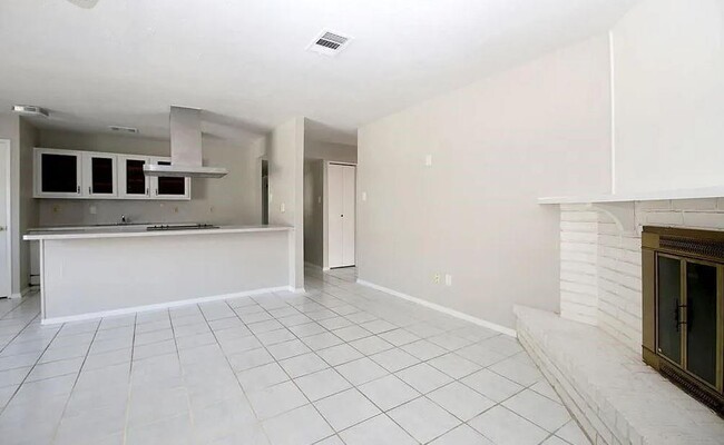Building Photo - 4310 Kacee Dr