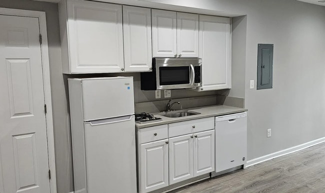 Building Photo - 111 Rhode Island Ave NW