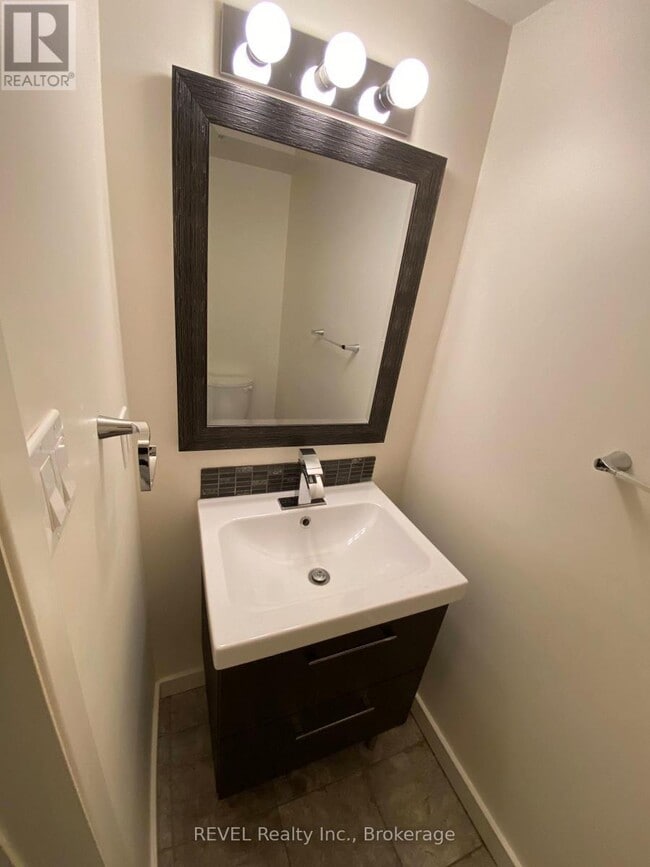 Building Photo - 5815 Swayze Dr