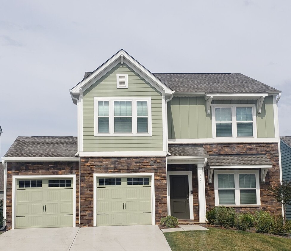 Primary Photo - NEW 4 Bedroom Home Piedmont School Distric...