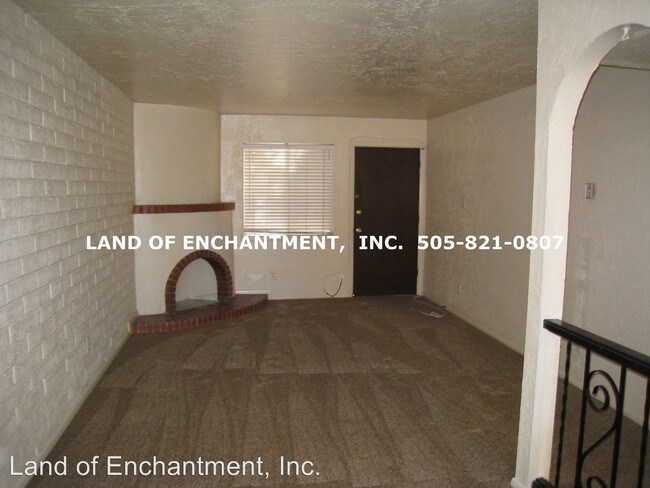 Foto del edificio - 5900 Marble Ave NE