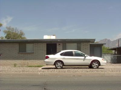 Building Photo - 3403 E Glenn St