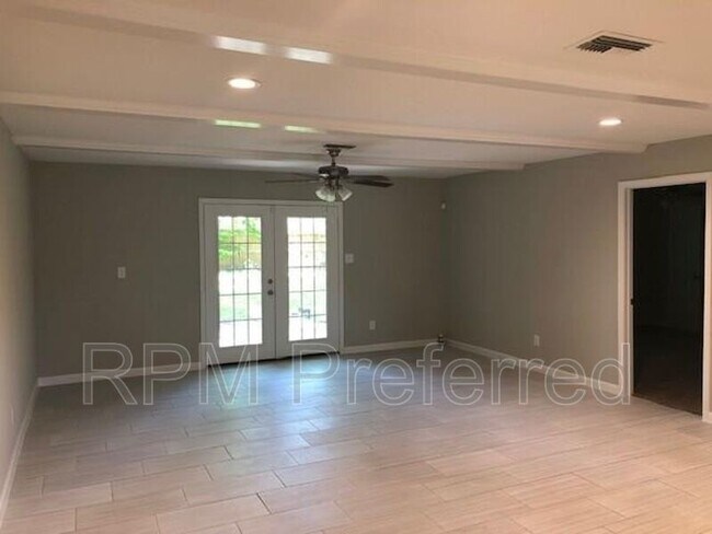 Foto del edificio - 5502 Chantilly Ln