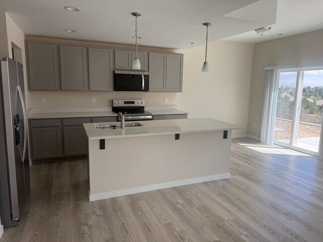 Foto del edificio - New Construction Townhome in University Park