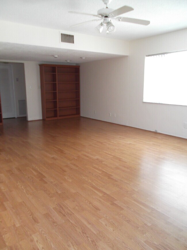 Living Room - 2824 NE 32nd St