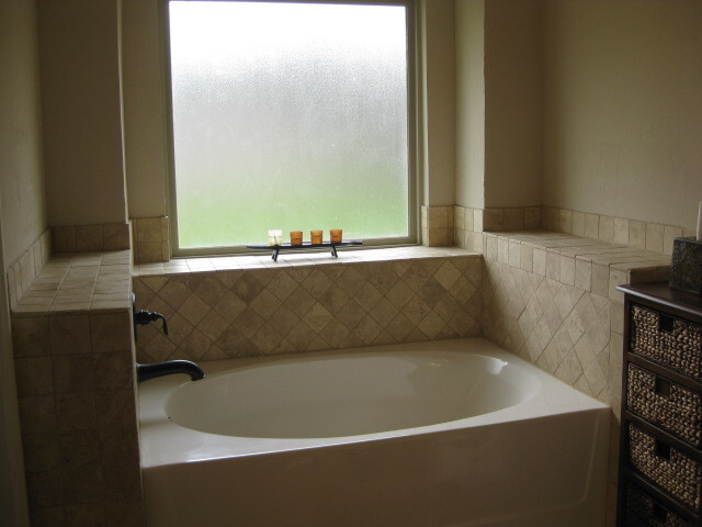Foto del edificio - Beautiful 3 Bedroom Home With An In-Ground...