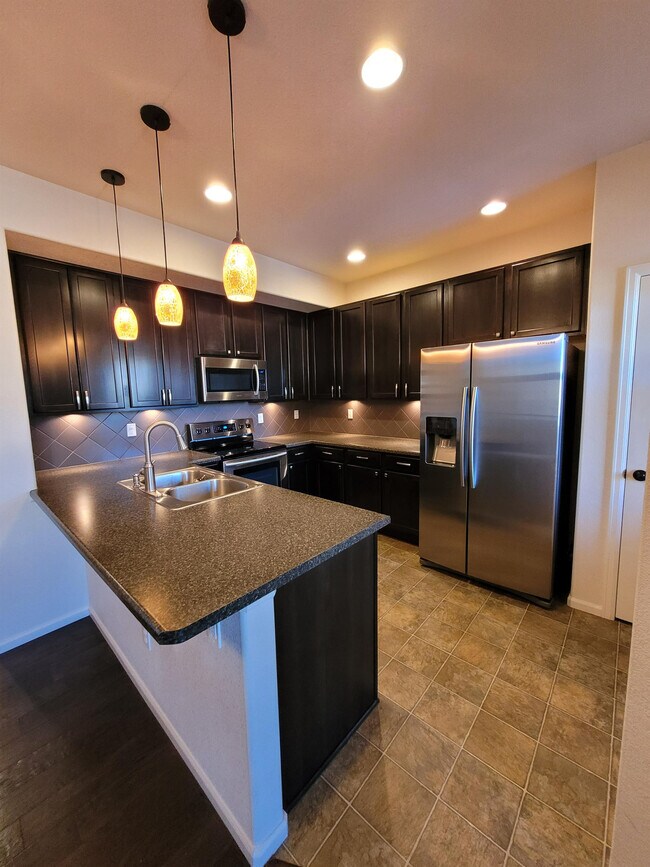 Building Photo - 8768 Eckberg Heights