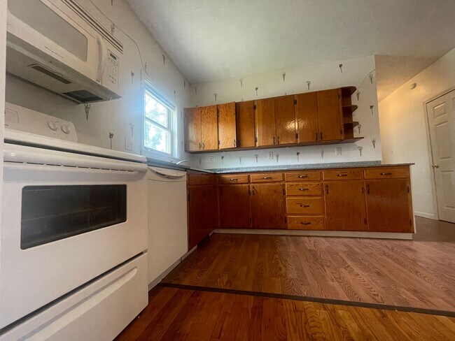 Foto del edificio - 321 E College St