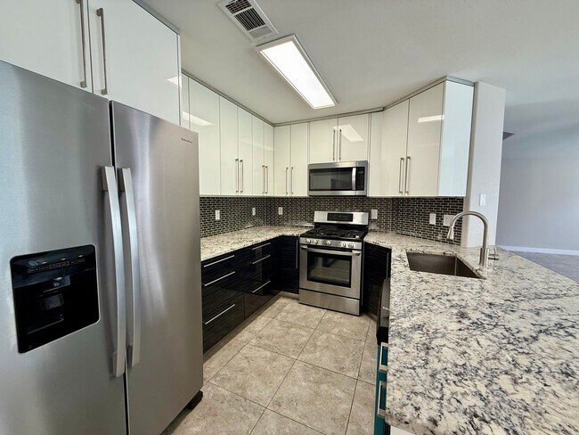 Building Photo - $500 MOVE IN BONUS - STUNNING UPDATED 5 BE...