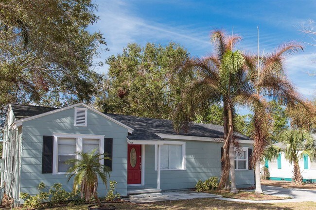 Building Photo - 3 br, 2 bath House - 218 S Forest Ave