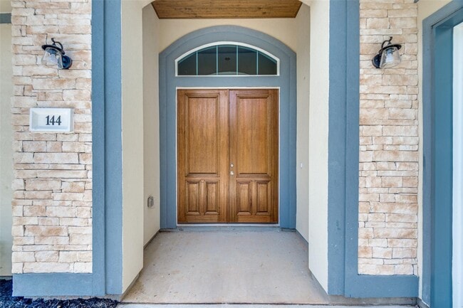 Foto del edificio - 144 Monterrey Rd W