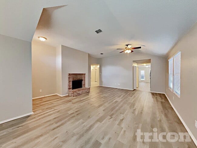 Building Photo - 807 Castlewick Ct