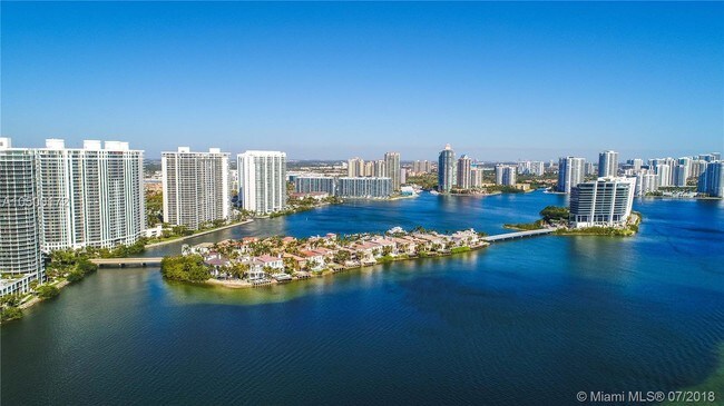 Building Photo - 4000 Island Blvd