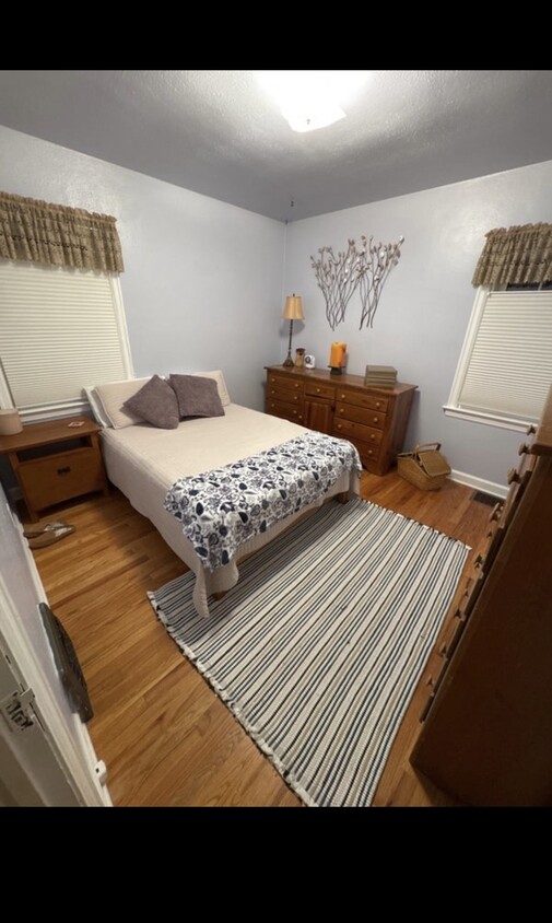 1st Bedroom Option - 3920 House Ave