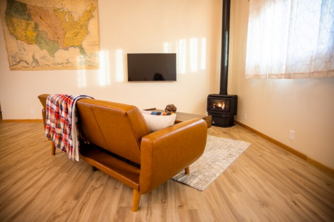 Foto del edificio - 5855 S View Rd