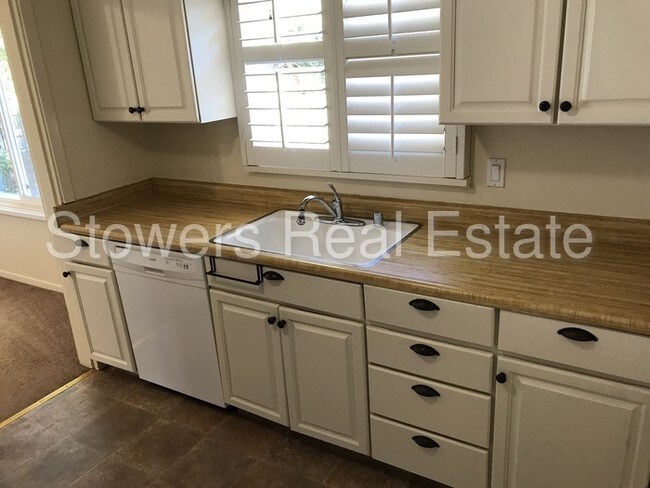 Foto del edificio - 80 Summit Cir