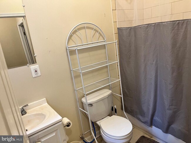 Building Photo - 1309 N 19th St