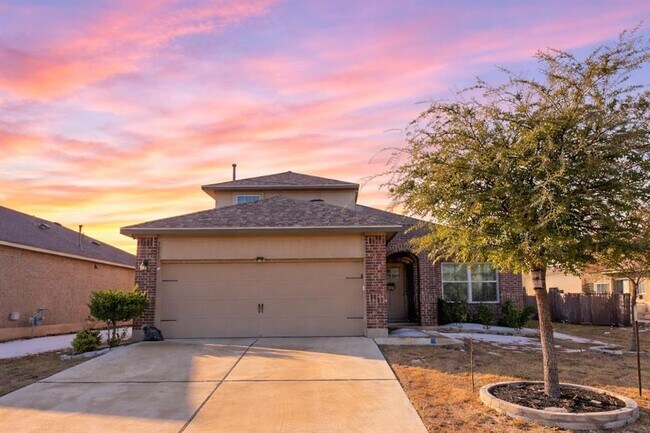 Foto del edificio - 3049 Blantyre Bnd