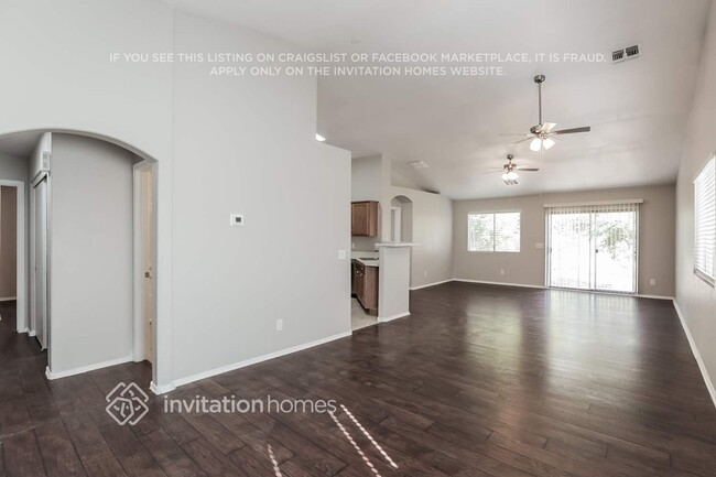 Building Photo - 908 W Roeser Rd