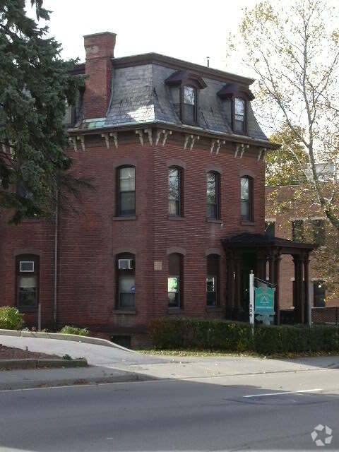 Building Photo - 220 Church St