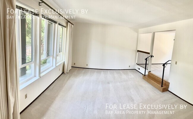 Building Photo - 4BR/2.5BA, two-story beautiful home near E...