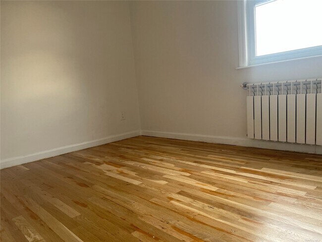 Foto del edificio - 71-16 73rd St