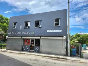 Building Photo - 212 NW 11th St