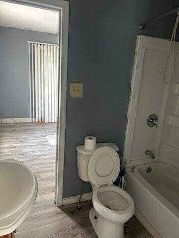 Foto del edificio - 2490 E Prairie St