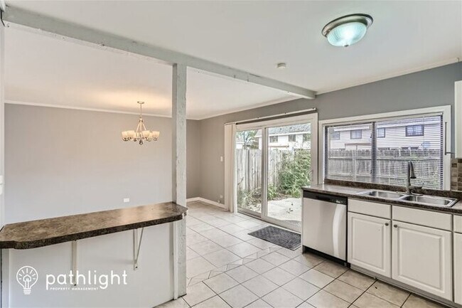 Foto del edificio - 1128 Catalina Dr, Hanover Park, IL, 60133