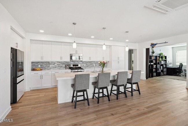 Building Photo - 2800 Wagon Wheel Rd