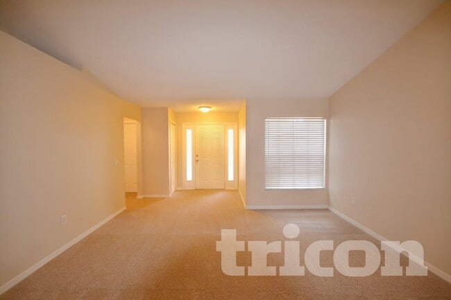 Building Photo - 1817 Landside Dr