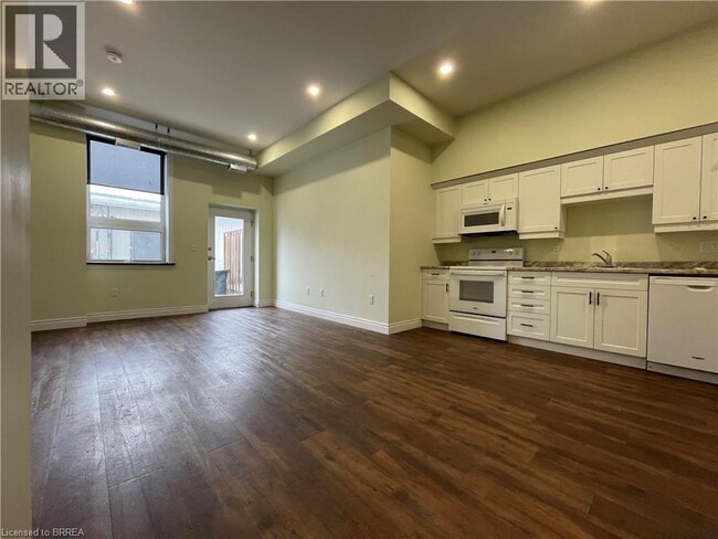 Building Photo - 80 Alice St