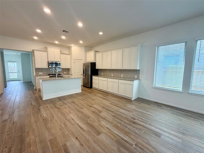 Building Photo - 4222 Colony Ln