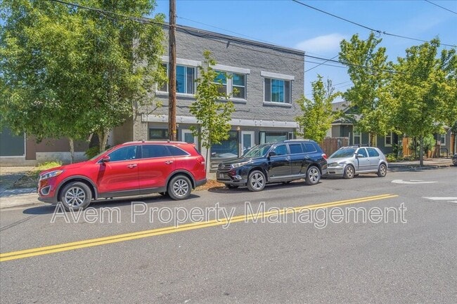 Building Photo - 5924 N Albina Ave