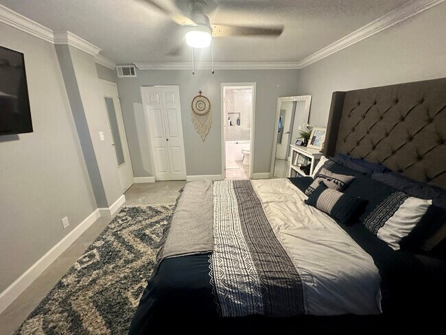 Foto del edificio - 333 NW 17th Ct