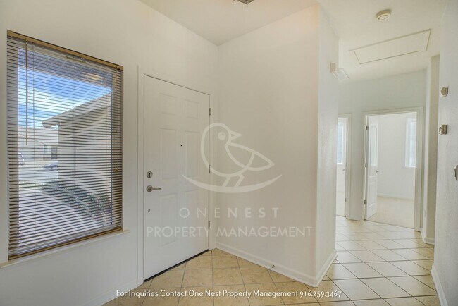 Foto del edificio - Charming single-story home nestled in the serene Edgewater Community