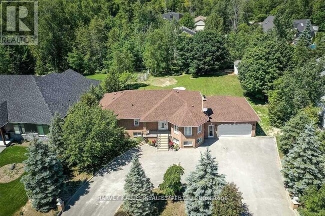 Photo du bâtiment - 11 Twin Pines Dr