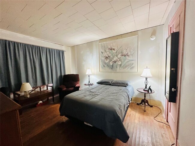 Foto del edificio - 1204 N Beard Ave
