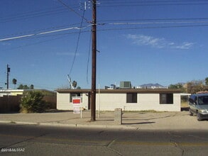 Building Photo - 5547 E 29th St