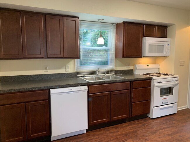 Building Photo - 311 Ventura Dr