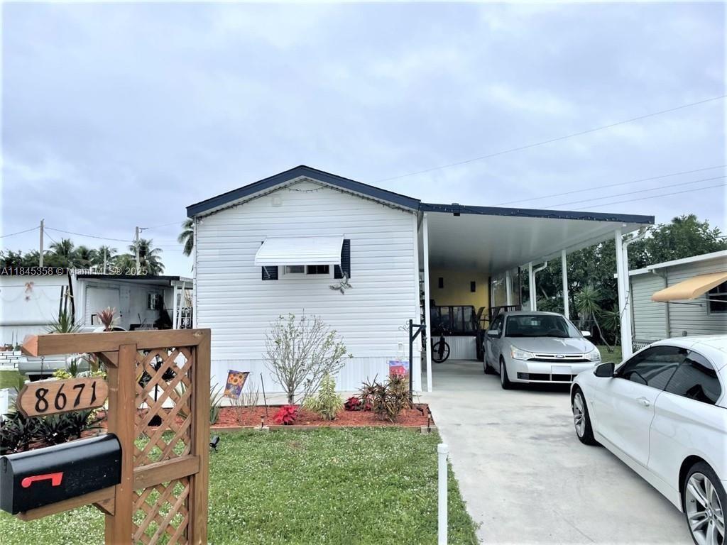 Primary Photo - 8671 SW 18th Pl