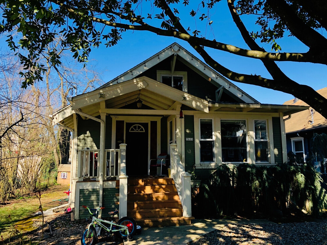 Craftsman Beauty Tucked into Mt.Scott-Arleta - Craftsman Beauty Tucked into Mt.Scott-Arleta