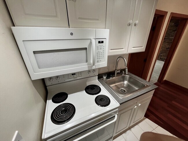 Foto del edificio - 93 E Brookline St