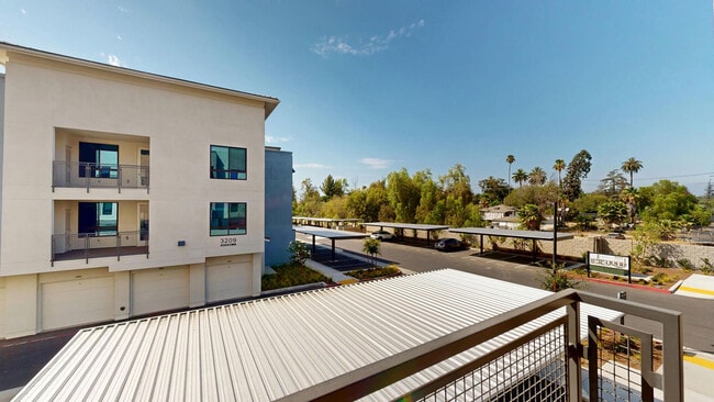 Interior Photo - North Grove