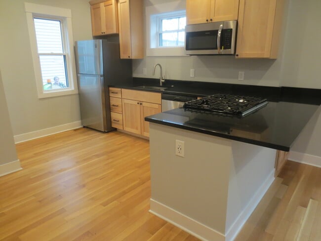 Building Photo - 1788 W 44th St